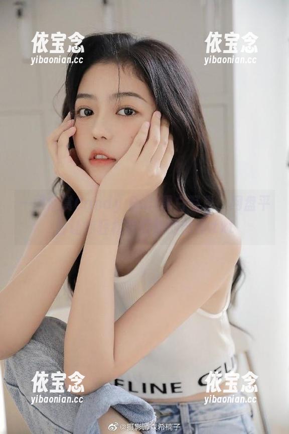 一同欣赏Candy Ball黑白写真，网盘平台让你轻松获取她的创作.txt